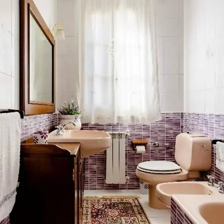 Single In Full Relaxation Near The Sea *
