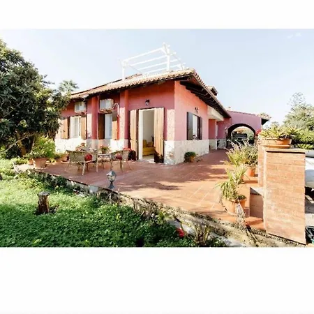 Single In Full Relaxation Near The Sea Villa *